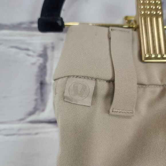 Lululemon Commission Classic Shorts Mens 31 Chino Golf Gym Athleisure casual - Picture 3 of 8